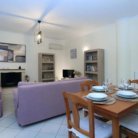Serene Apartment *